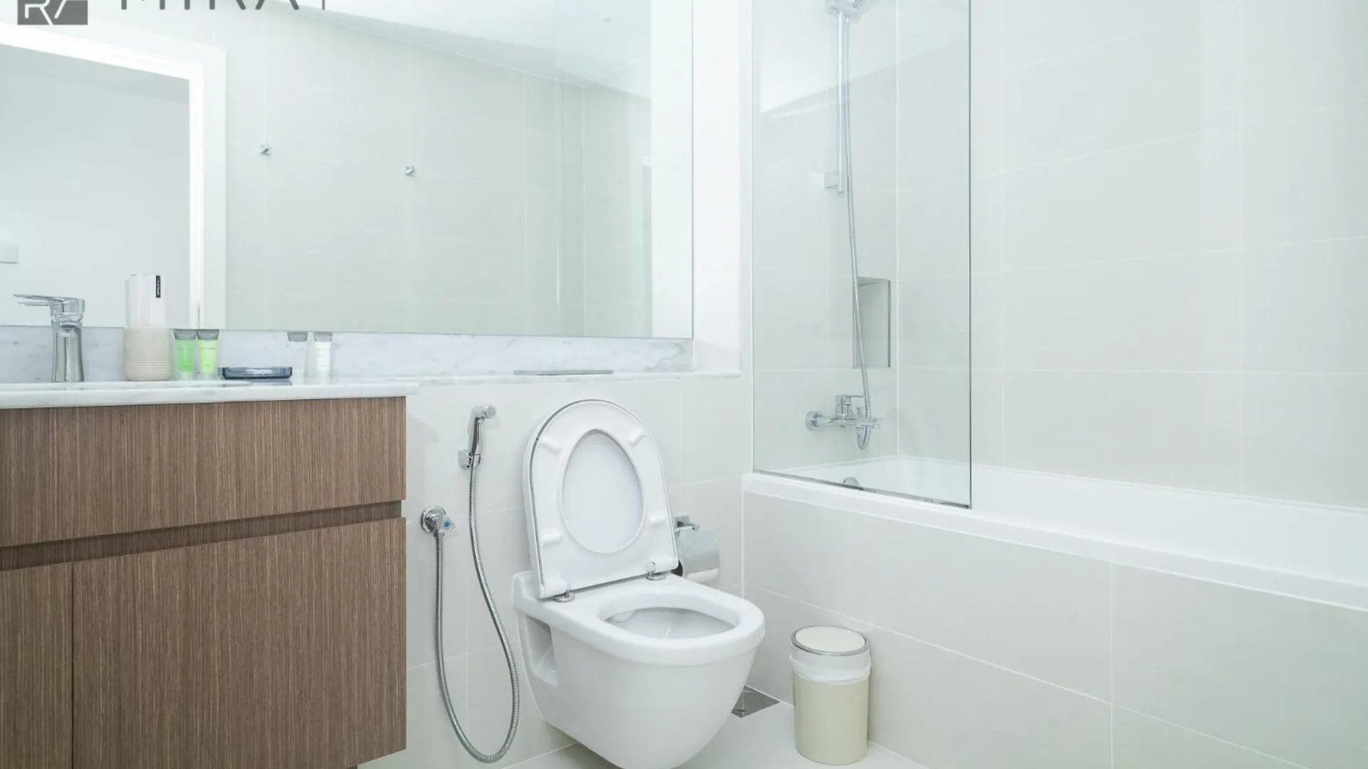 Mira Holiday Homes -Cosy 2 Bhk Apartment With Marina View Dubai